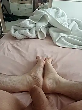 Hardapple01 online show from 02.02.25