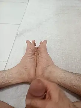 Hardapple01 online show from 03.16.25