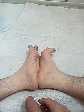 Hardapple01 online show from 03.31.26