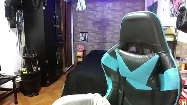 Snapshot of AngelaQueen_ chatting on 02.04.26 AngelaQueen online show from 02.04.26