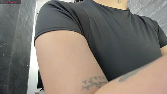 LunaBaker-1 online show from 09.22.25