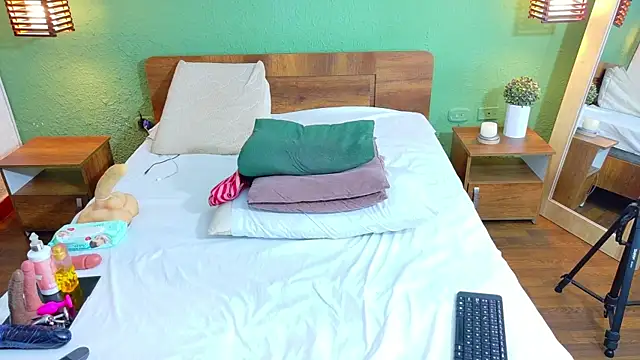 dannaahbrown online show from 02.16.25