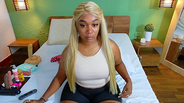 dannaahbrown online show from 03.05.25