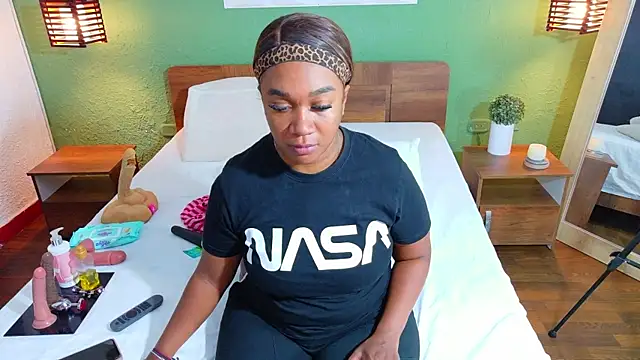 dannaahbrown online show from 09.11.25