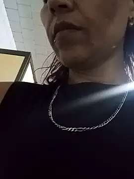 Snapshot of KaiicyQuuen chatting on 10.27.25 KaiicyQuuen online show from 10.27.25