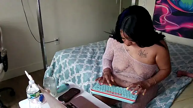 YasmineMinaj online show from 07.15.26