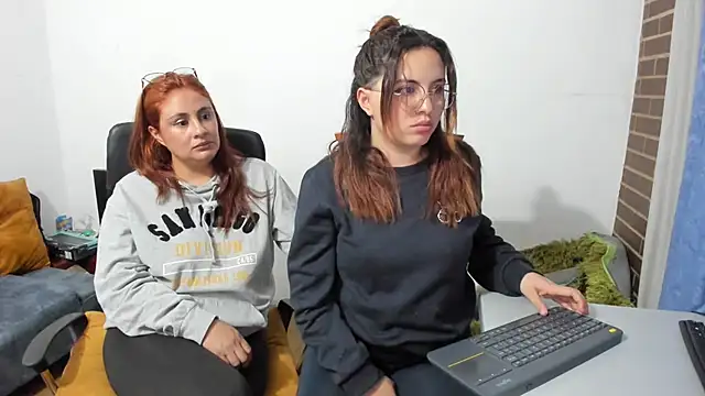  girls on fire  online show from 03.07.25