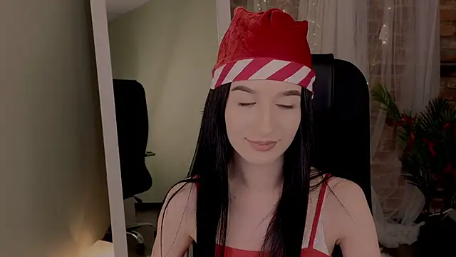 LauraCoy online show from 12.25.24