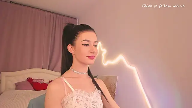 LauraCoy online show from 01.11.26