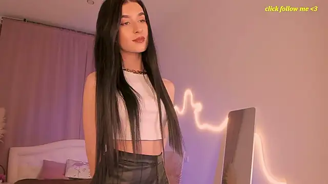 LauraCoy online show from 07.05.26