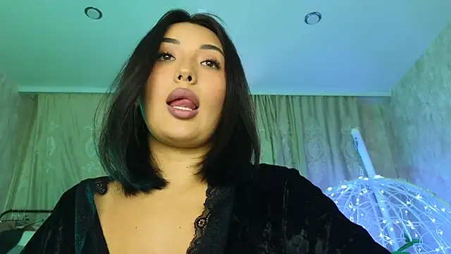 lily  foster online show from 02.19.26