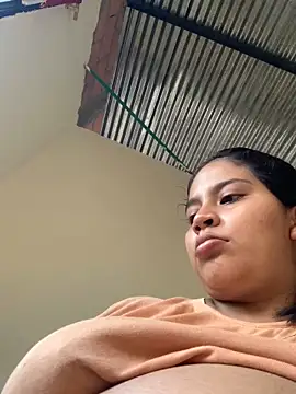 moncerrat luna online show from 10.06.25