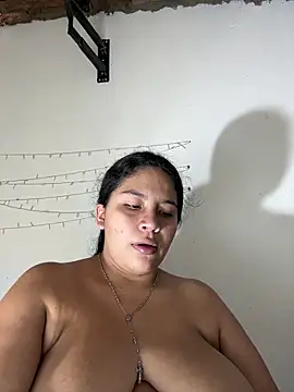 Snapshot of moncerrat_luna chatting on 02.26.26 moncerrat luna online show from 02.26.26