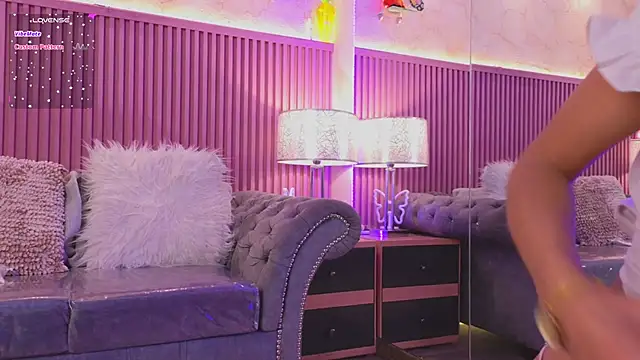 Emiily Scott1 online show from 12.03.24