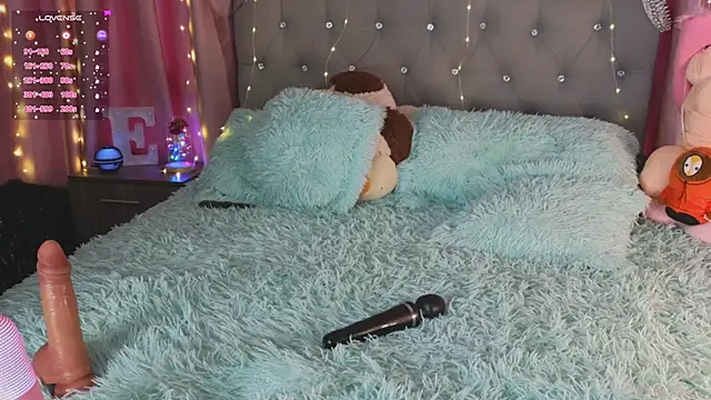 Emiily Scott1 online show from 01.25.25