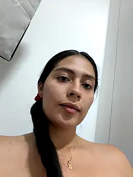 Sophie  Foxxx online show from 10.13.25