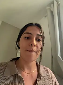 Sophie  Foxxx online show from 06.22.26