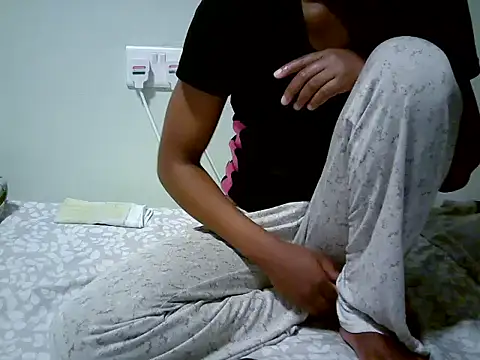 lupita 0 online show from 10.20.25