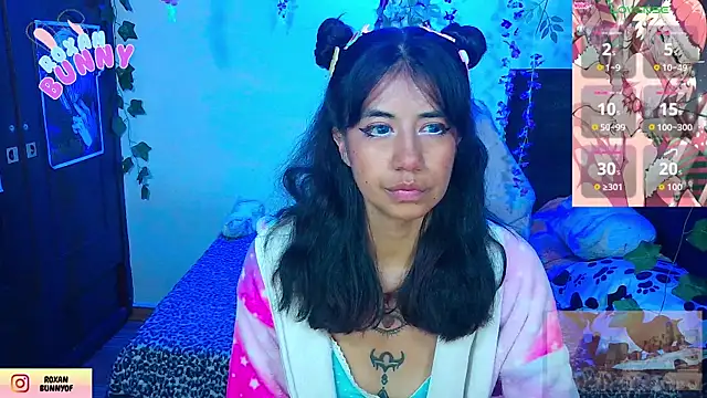 Roxanbunny1 online show from 12.16.25