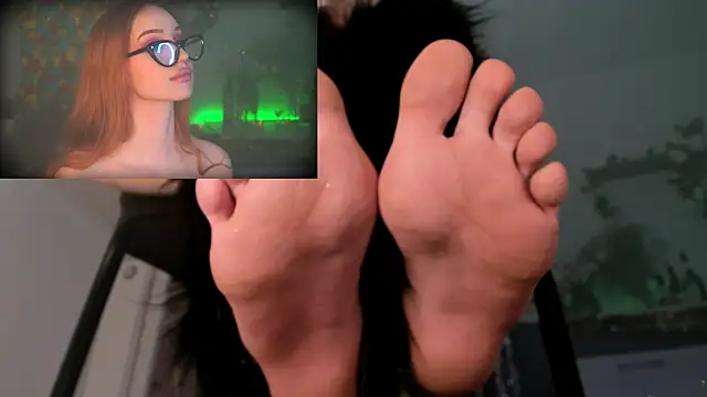 Snapshot of DorothyGilbert1 chatting on 12.15.24 DorothyGilbert1 online show from 12.15.24
