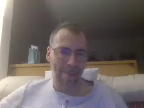 Snapshot of ptitcanard60600 chatting on 01.01.25 ptitcanard60600 online show from 01.01.25