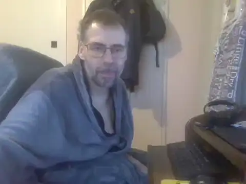 Snapshot of ptitcanard60600 chatting on 02.06.25 ptitcanard60600 online show from 02.06.25
