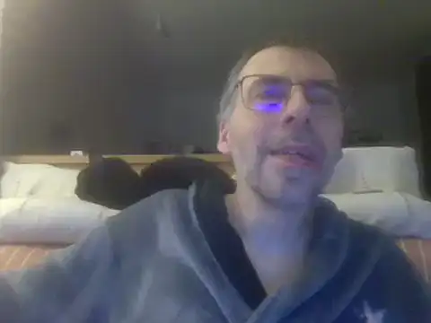 Snapshot of ptitcanard60600 chatting on 02.13.25 ptitcanard60600 online show from 02.13.25