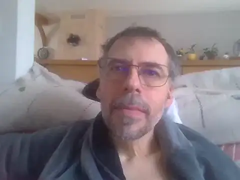 Snapshot of ptitcanard60600 chatting on 02.22.25 ptitcanard60600 online show from 02.22.25