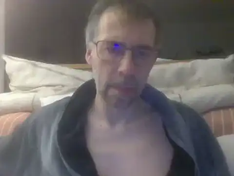 Snapshot of ptitcanard60600 chatting on 02.27.25 ptitcanard60600 online show from 02.27.25