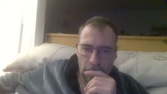 Snapshot of ptitcanard60600 chatting on 03.16.25 ptitcanard60600 online show from 03.16.25