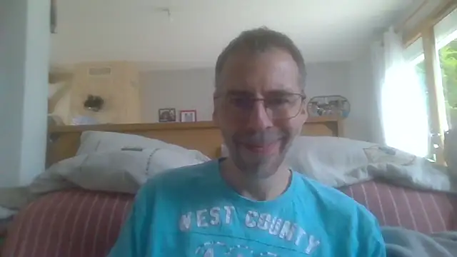 Snapshot of ptitcanard60600 chatting on 09.09.25 ptitcanard60600 online show from 09.09.25