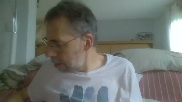 Snapshot of ptitcanard60600 chatting on 09.15.25 ptitcanard60600 online show from 09.15.25