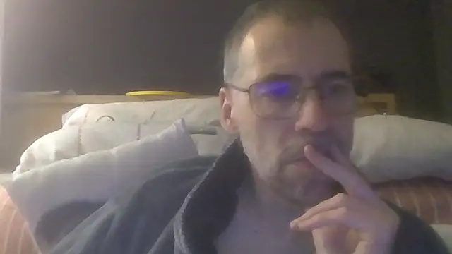 Snapshot of ptitcanard60600 chatting on 09.30.25 ptitcanard60600 online show from 09.30.25