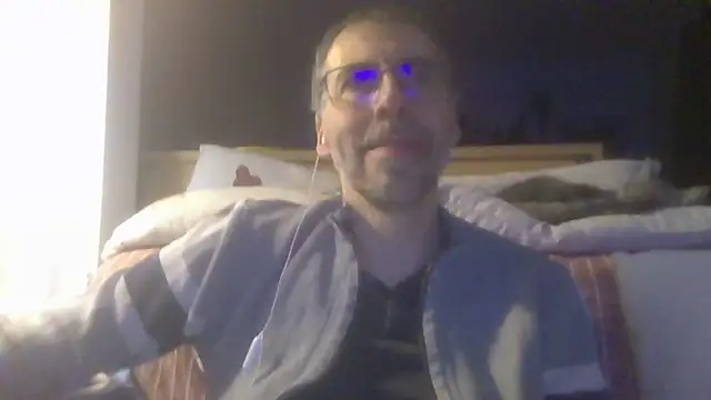 Snapshot of ptitcanard60600 chatting on 11.22.25 ptitcanard60600 online show from 11.22.25