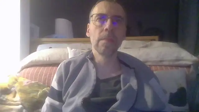 Snapshot of ptitcanard60600 chatting on 12.13.25 ptitcanard60600 online show from 12.13.25