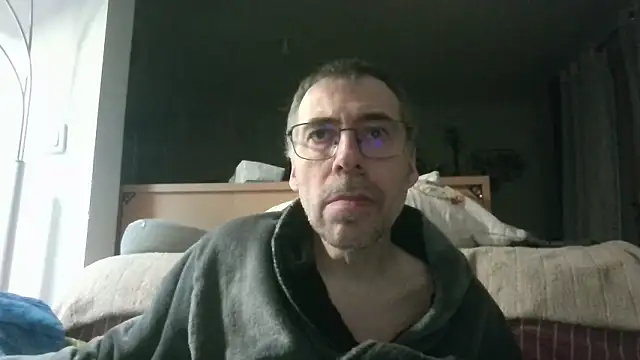 Snapshot of ptitcanard60600 chatting on 02.01.26 ptitcanard60600 online show from 02.01.26