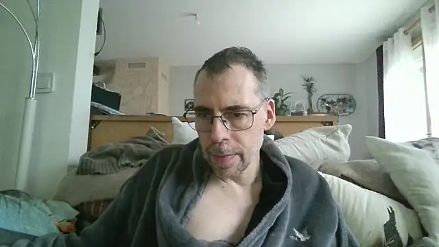 Snapshot of ptitcanard60600 chatting on 02.22.26 ptitcanard60600 online show from 02.22.26