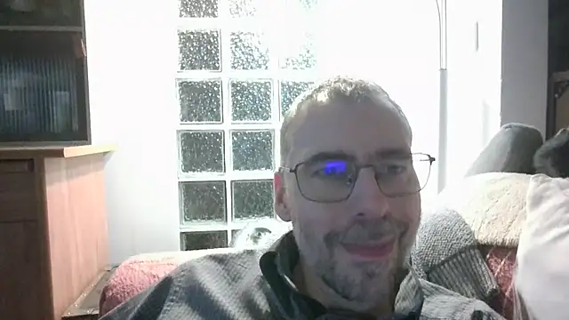 Snapshot of ptitcanard60600 chatting on 03.02.26 ptitcanard60600 online show from 03.02.26