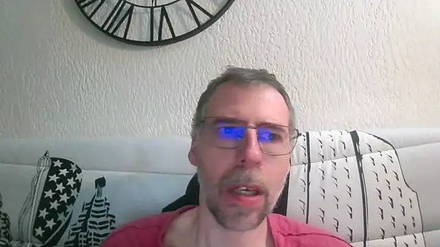 Snapshot of ptitcanard60600 chatting on 04.20.26 ptitcanard60600 online show from 04.20.26