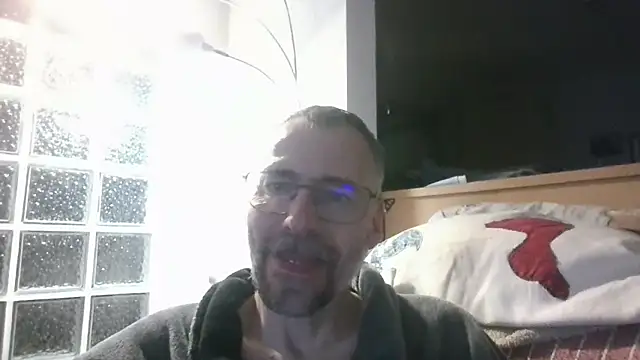 Snapshot of ptitcanard60600 chatting on 04.30.26 ptitcanard60600 online show from 04.30.26