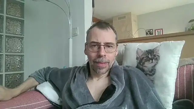 Snapshot of ptitcanard60600 chatting on 05.14.26 ptitcanard60600 online show from 05.14.26