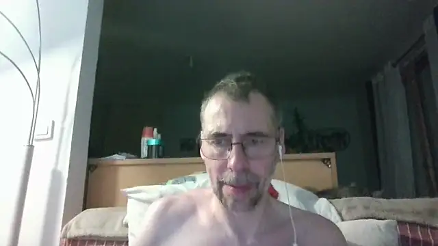 Snapshot of ptitcanard60600 chatting on 05.24.26 ptitcanard60600 online show from 05.24.26
