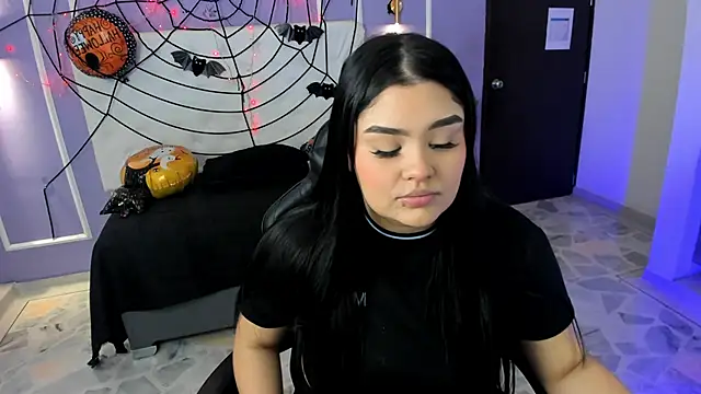 martinasaez online show from 10.25.25