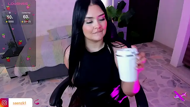 Snapshot of martinasaez chatting on 04.09.26 martinasaez online show from 04.09.26