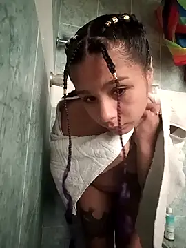 Snapshot of Charis_21 chatting on 09.23.25 Charis 21 online show from 09.23.25