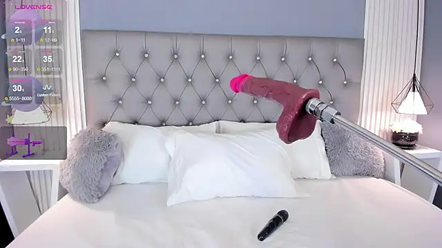 Snapshot of Victoriaxx_ chatting on 03.10.25 Victoriaxx online show from 03.10.25