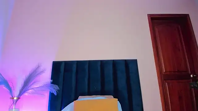 NoraDasilva online show from 10.31.25