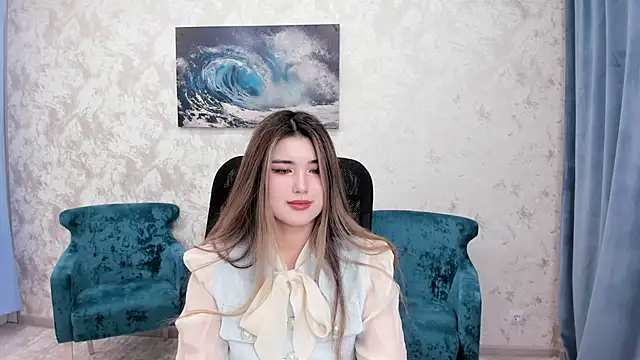Snapshot of AnneTLi chatting on 12.04.24 AnneTLi online show from 12.04.24