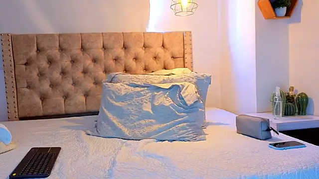 KeryHillson online show from 03.01.26