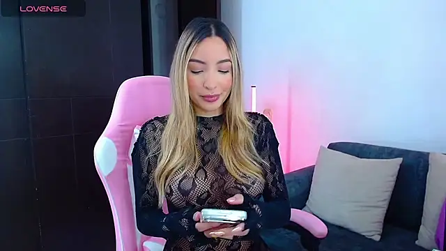 Snapshot of im_grecia chatting on 02.04.26 im grecia online show from 02.04.26